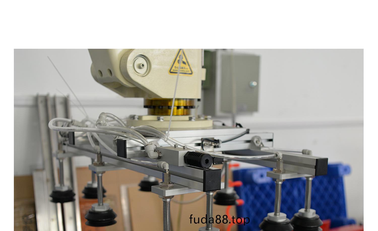 機器(qi)人(ren)碼(ma)垜機(ji)細節(jie)圖